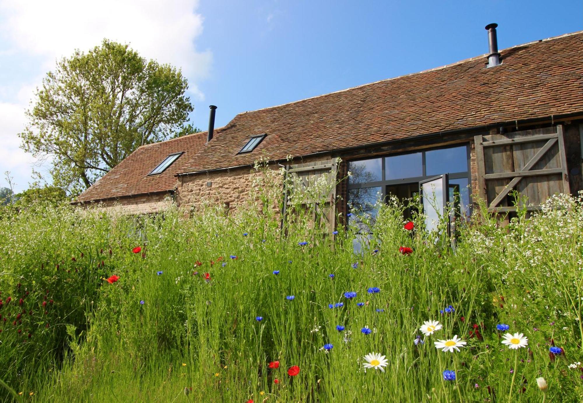 The Cart House - Beautiful Contemporary Barn - Hot Tub Bridgnorth Exterior foto