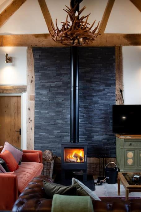The Cart House - Beautiful Contemporary Barn - Hot Tub Bridgnorth Exterior foto