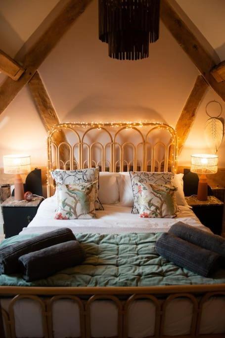 The Cart House - Beautiful Contemporary Barn - Hot Tub Bridgnorth Exterior foto