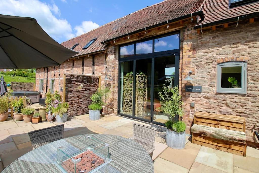 The Cart House - Beautiful Contemporary Barn - Hot Tub Bridgnorth Exterior foto